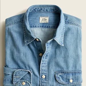 Mens Denim shirt. J. Crew “5-year wash” Size Medium !!New Never Worn!!